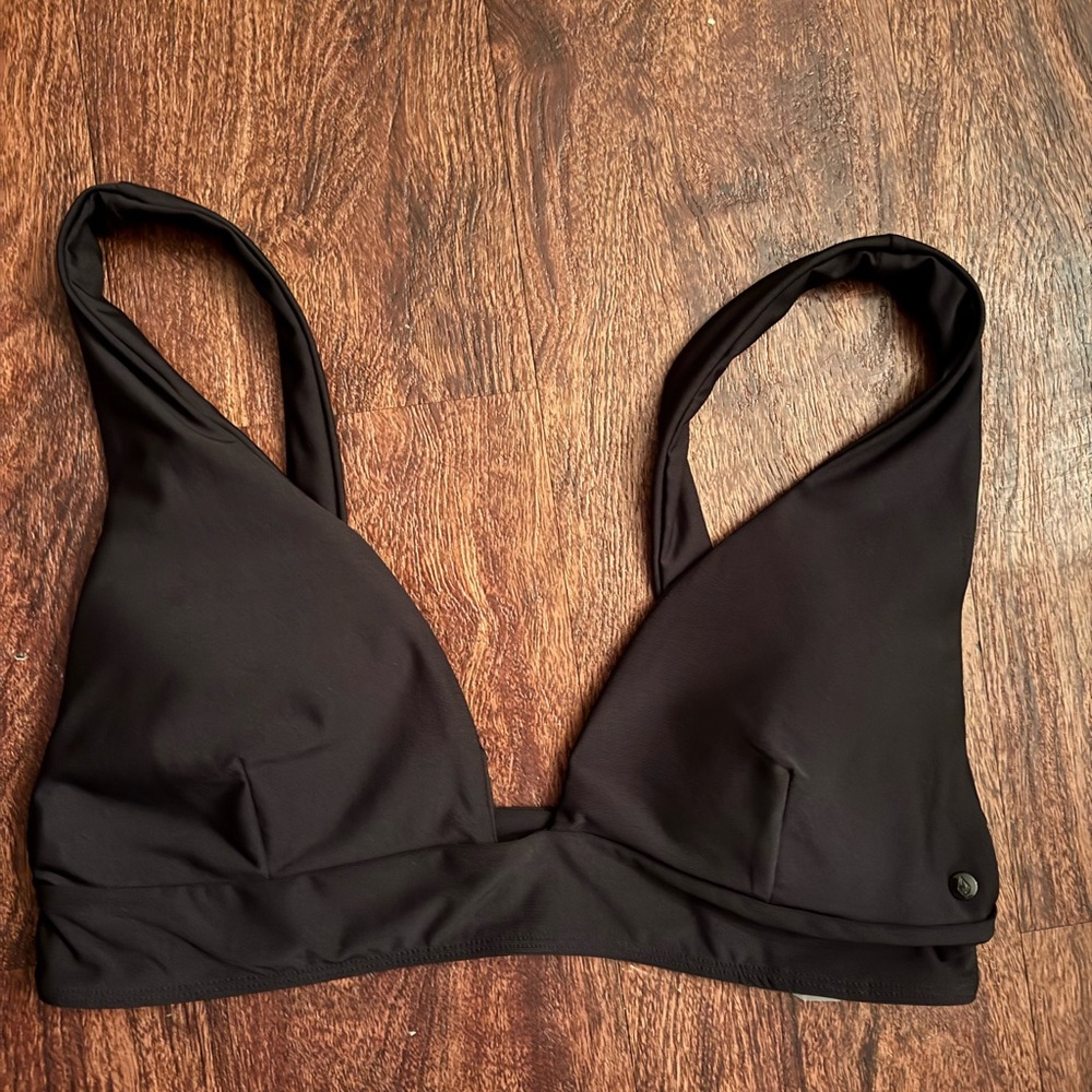 Volcom Women's black bathing suit top large